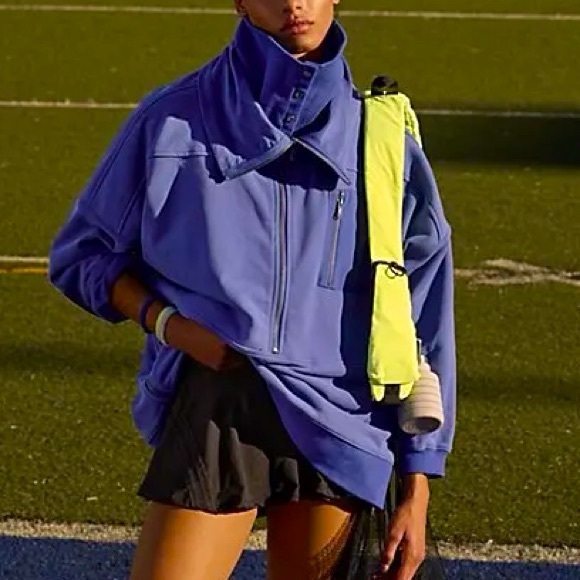 NWT Renegade Sling Bag - Picture 8 of 8